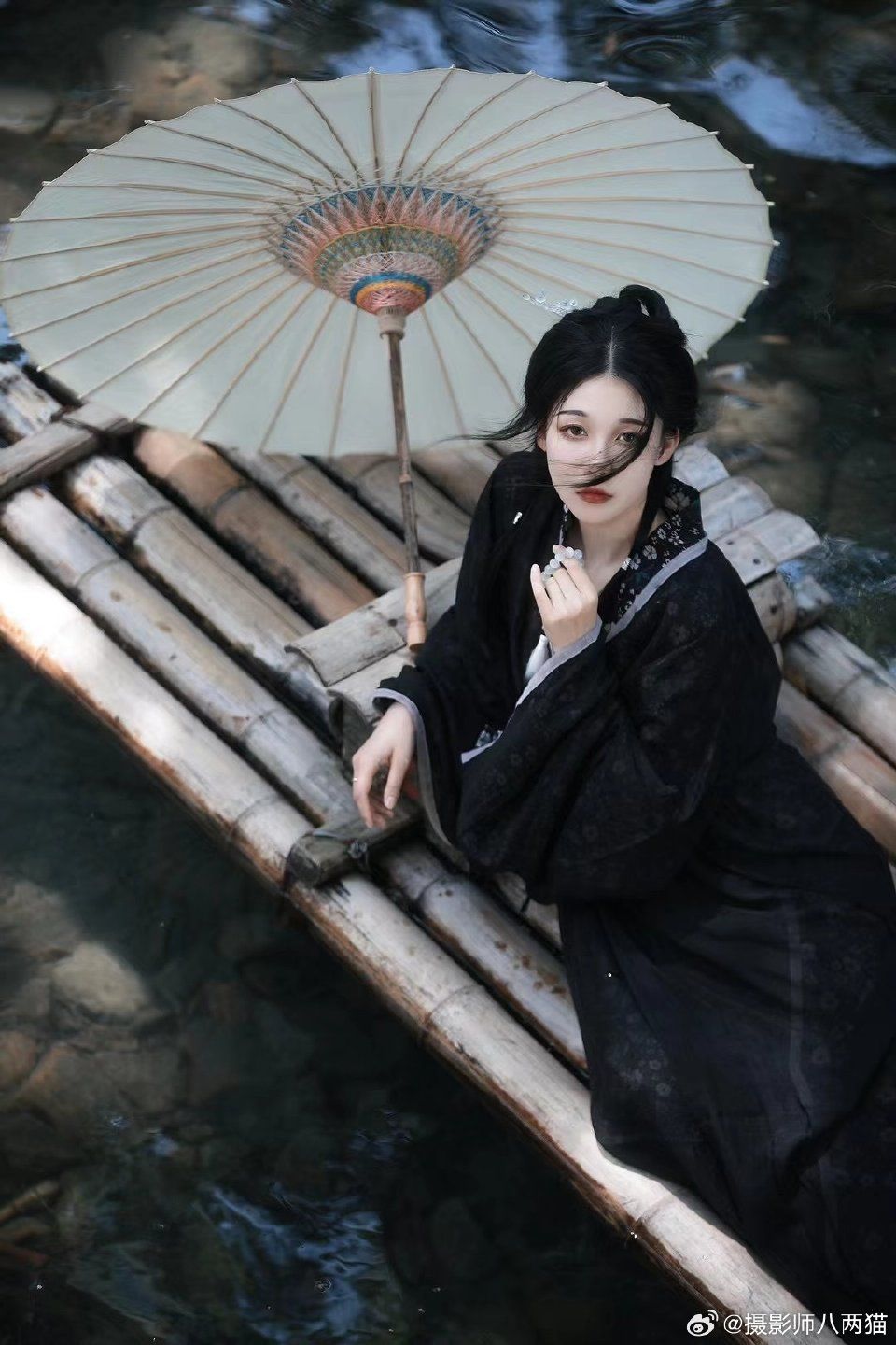 Winter Hanfu Fashion for Junior High School Girls:A Guide to Styling and Warmth Winter Hanfu Fashion for Junior High School Girls:A Guide to Styling and Warmth