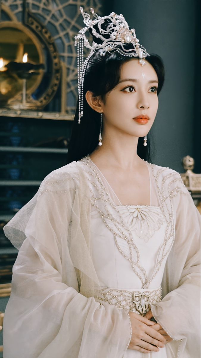 Exploring the Rise of Wen Jian-Style Hanfu Fashion Exploring the Rise of Wen Jian-Style Hanfu Fashion