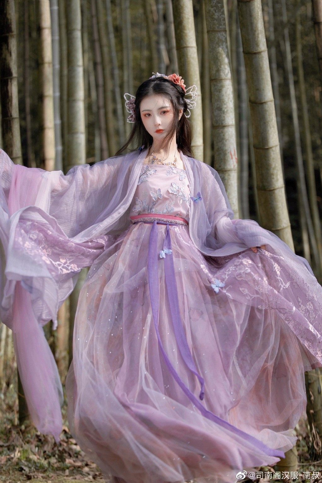 White Cheongsam Women in Summer:A Premium Fashion Statement