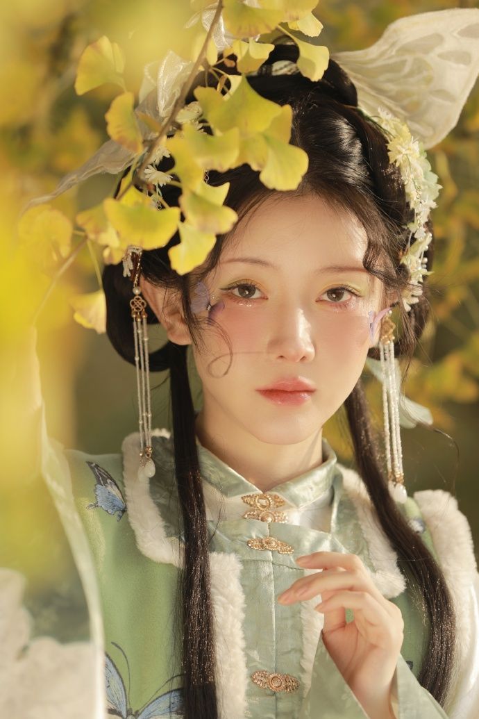 The Story of a 8-Year-Old in a Cheongsam A Cultural Journey The Story of a 8-Year-Old in a Cheongsam A Cultural Journey
