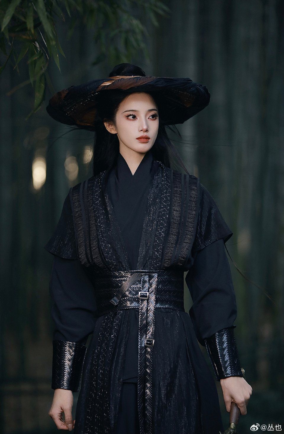 A Twelve-Year-Old Girl in Ancient-Style Hanfu:The Charm of Traditional Chinese Elegance