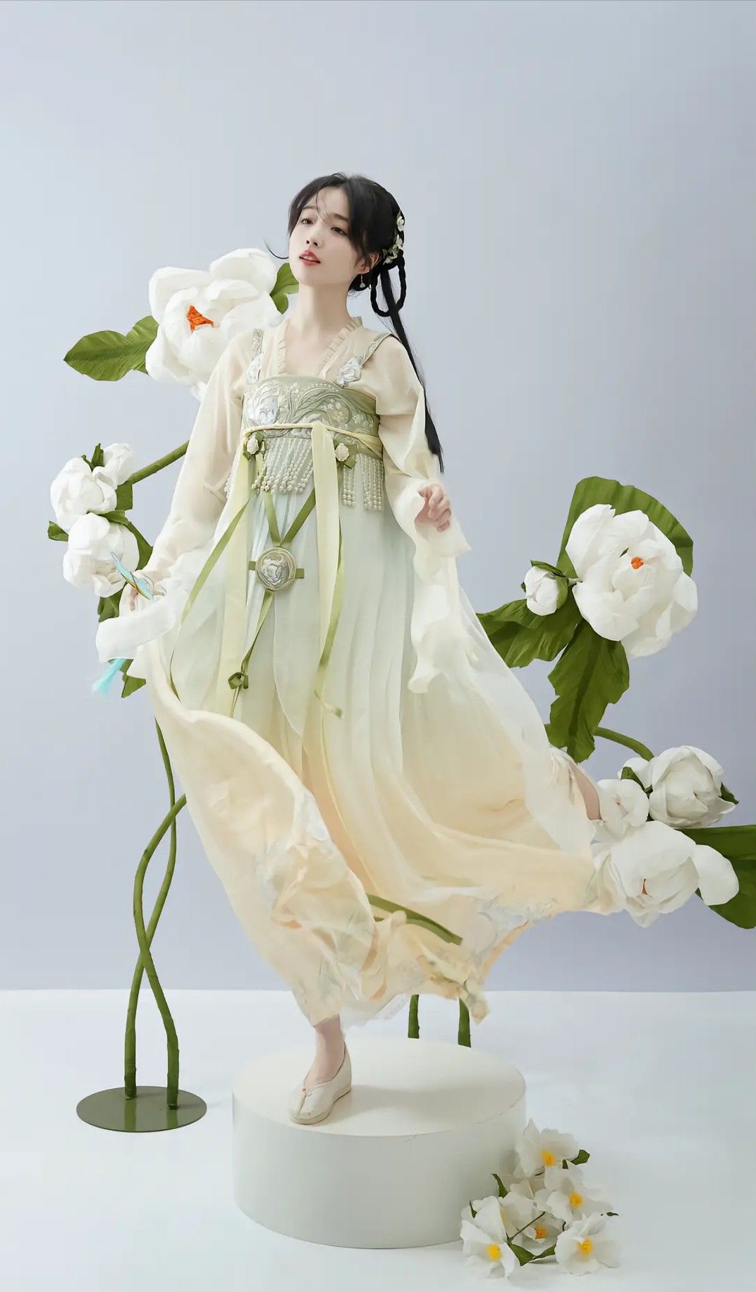 The Dual-Split Cheongsam:A Traditional Elegance Reimagined The Dual-Split Cheongsam:A Traditional Elegance Reimagined