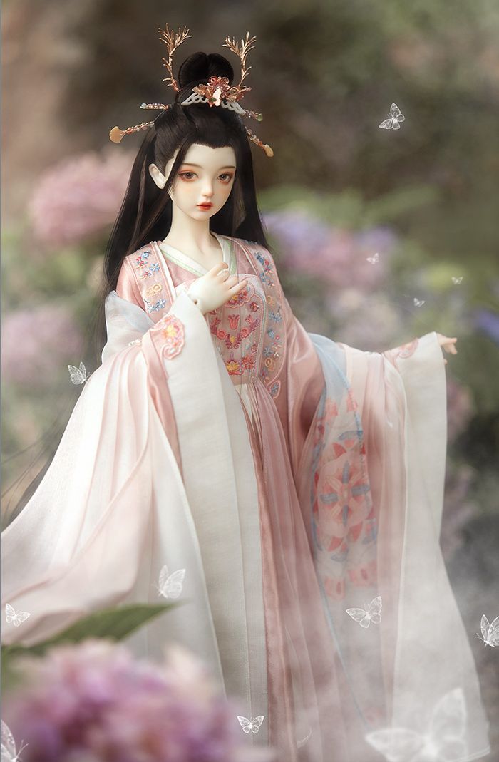 Hanfu Love:Embracing Traditional Chinese Elegance in a Couples Fashion Hanfu Love:Embracing Traditional Chinese Elegance in a Couples Fashion