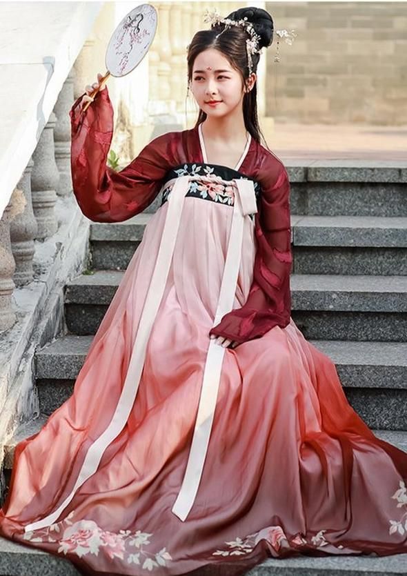 Ancient-Style Skirts for Girls:A Journey into Traditional Chinese童装服饰 Ancient-Style Skirts for Girls:A Journey into Traditional Chinese童装服饰