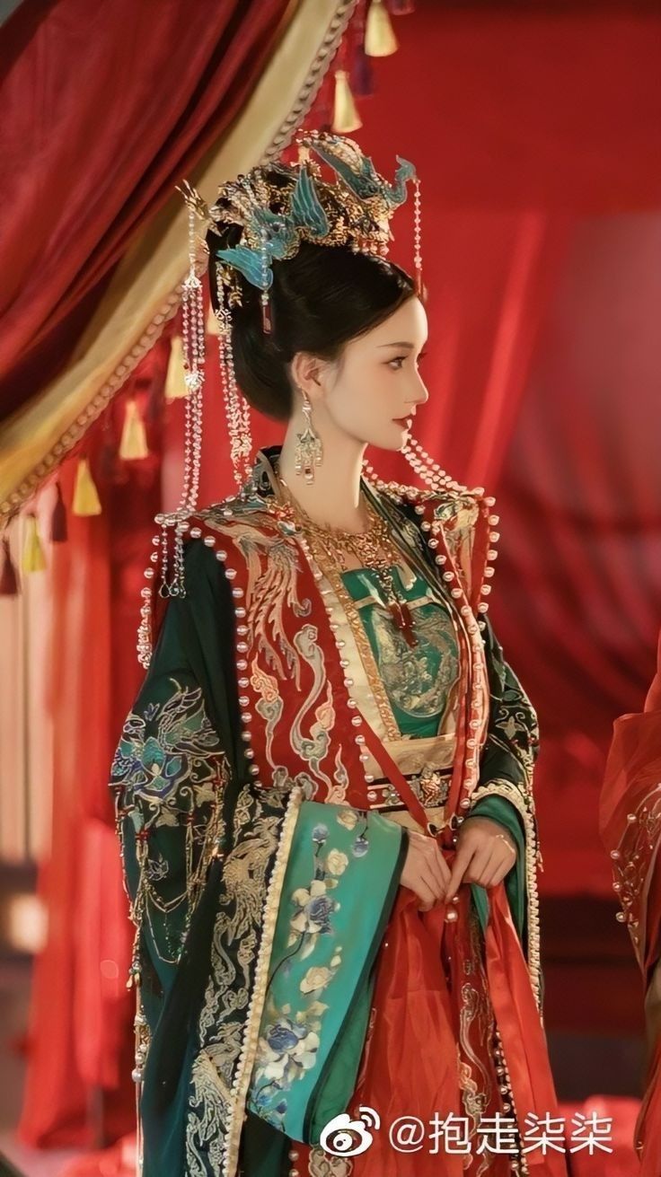Autumn-Winter Womens Traditional Chinese 盘扣 Tang-Style Blouse in Retro Vogue