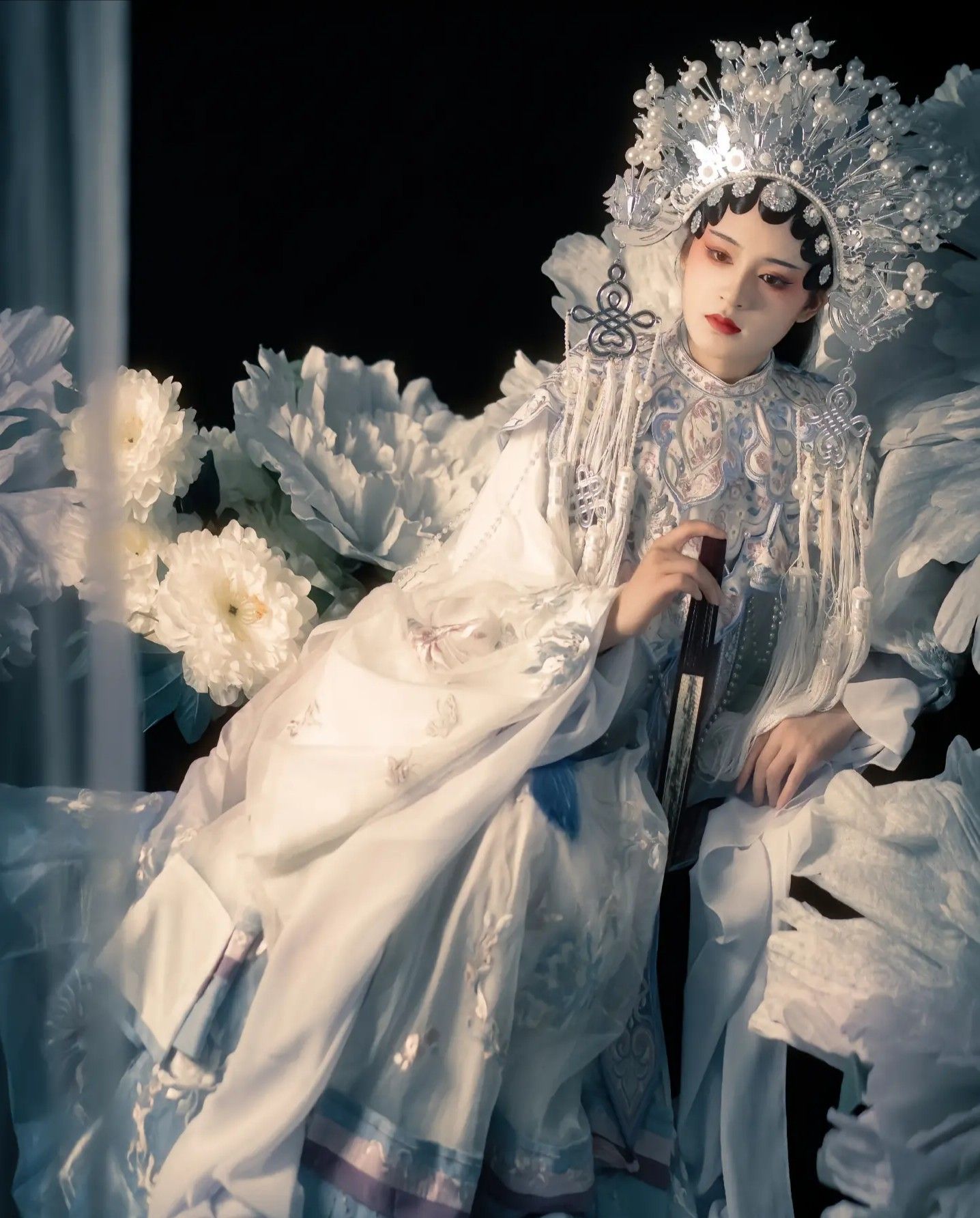 EQi Surprise:Unboxing the Splendor of Hanfu Traditional Chinese Fashion EQi Surprise:Unboxing the Splendor of Hanfu Traditional Chinese Fashion