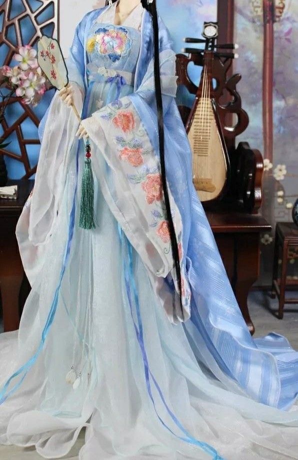 Winter Hanfu Girls Horseface Skirt Set:A Look into Traditional Chinese Childrenswear Winter Hanfu Girls Horseface Skirt Set:A Look into Traditional Chinese Childrenswear