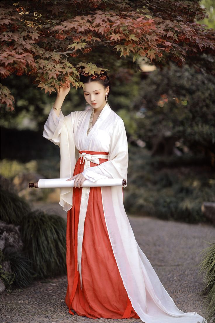 Cat Pattern Cheongsam:A Blend of Tradition and Modernity Cat Pattern Cheongsam:A Blend of Tradition and Modernity