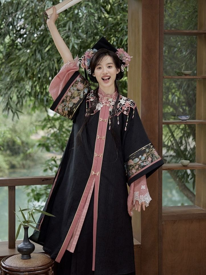 The Allure of Half-Open Front Cheongsam:A Blend of Tradition and Modernity The Allure of Half-Open Front Cheongsam:A Blend of Tradition and Modernity