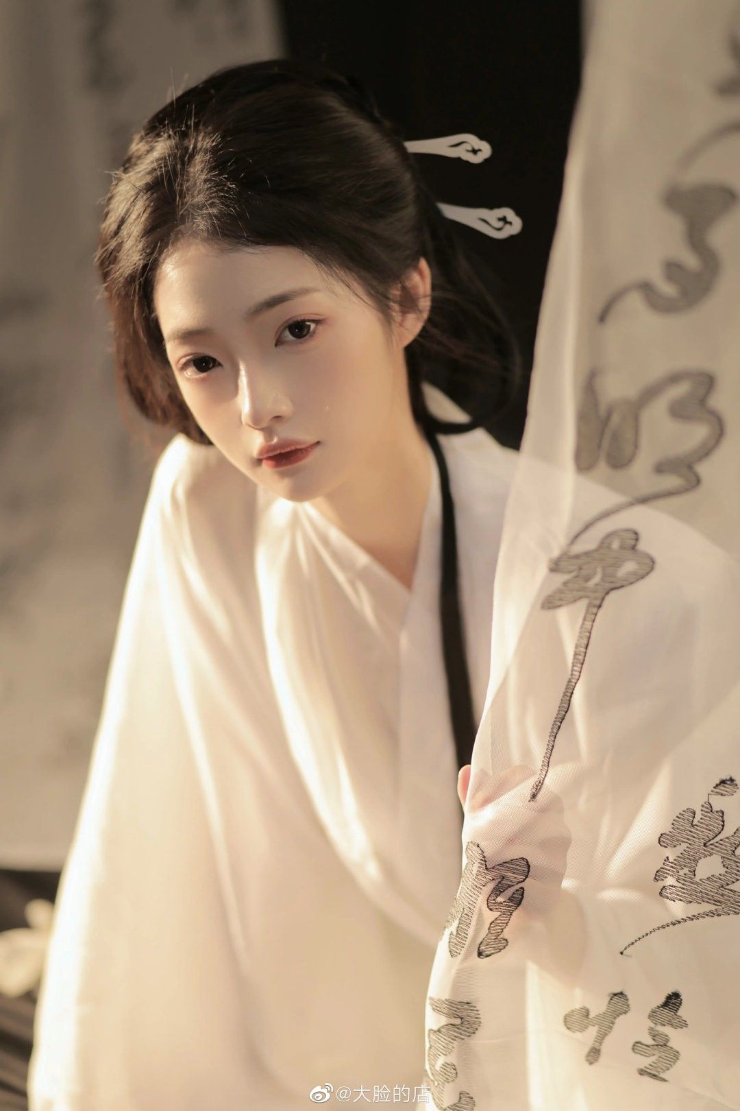 The Revival of Traditional Chinese Wedding Attire:The Elegance of Hanfu for Modern Marriages The Revival of Traditional Chinese Wedding Attire:The Elegance of Hanfu for Modern Marriages