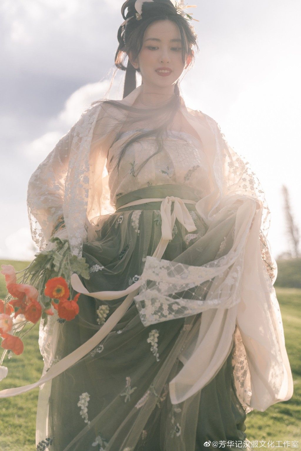 The Elegance of Cheongsam Girls The Elegance of Cheongsam Girls