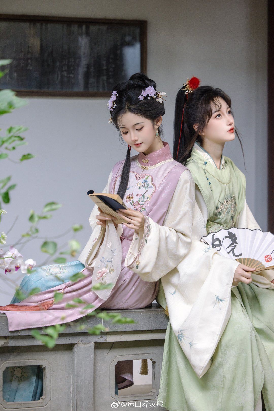 Reimagining the Traditional Cheongsam:The Evolution of its Length