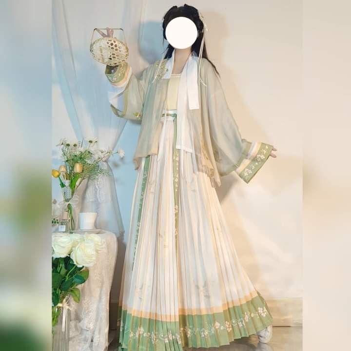 Spring and Autumn Girls Cheongsam:A Cultural Journey in Traditional Elegance Spring and Autumn Girls Cheongsam:A Cultural Journey in Traditional Elegance