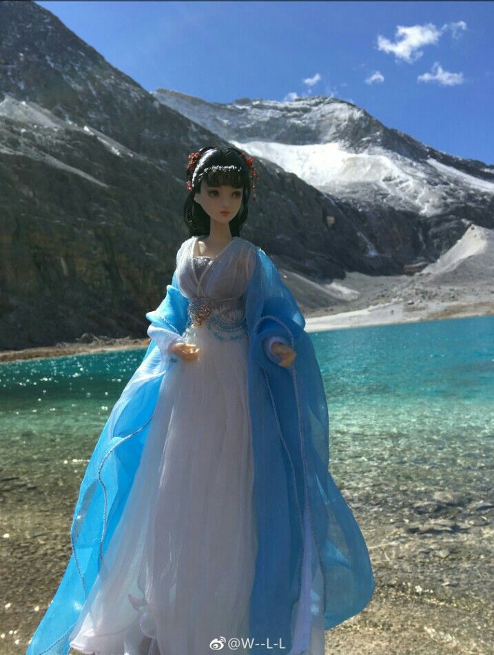 Reimagining Traditional Hanfu Womens Ensemble:A Modern Makeover Reimagining Traditional Hanfu Womens Ensemble:A Modern Makeover