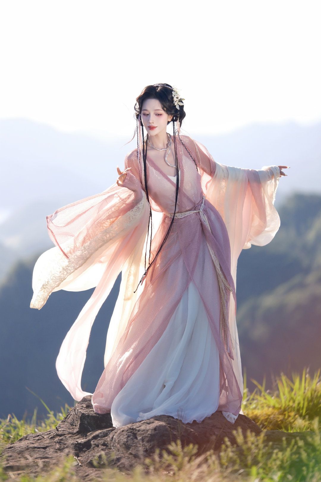 Innovating the Classic Cheongsam with Bubble Sleeve Flare
