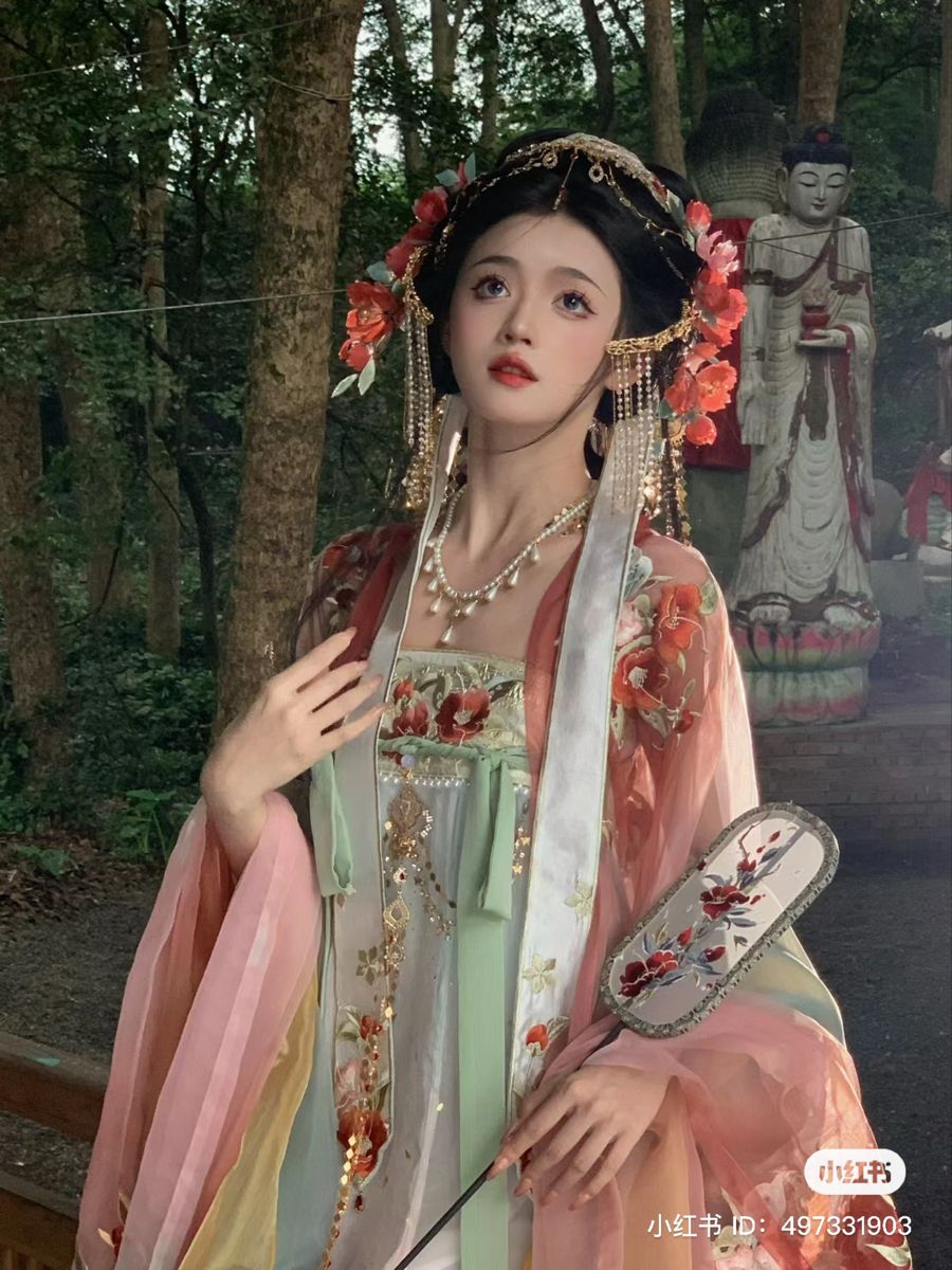 Modern Workplace Fashion:Hanfu for the Office Modern Workplace Fashion:Hanfu for the Office