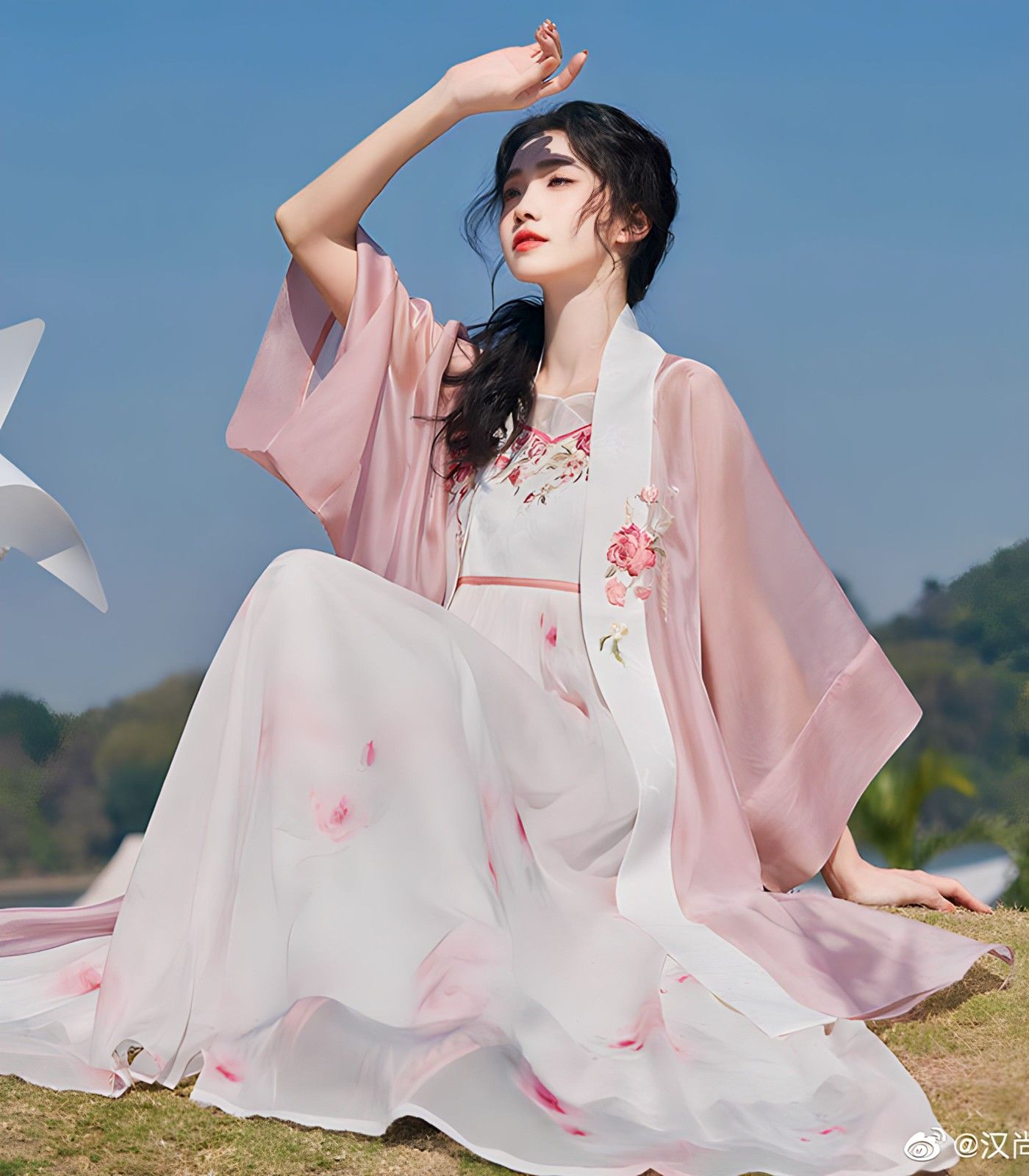 The Elegance of Cheongsam:Womens High-Slit Cheongsam Skirt