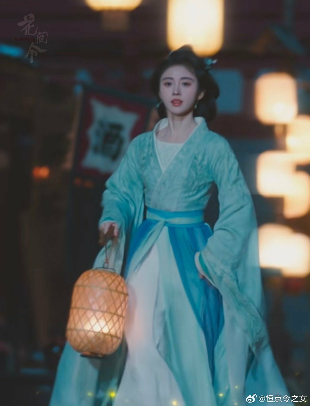 Reimagining the Cheongsam:Innovations in the Classic Chinese Dress for Modern Women