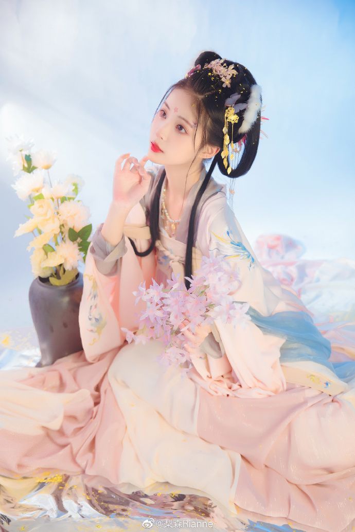 Summer Hanfu Fashion for Junior School Girls:Embracing Traditional Elegance in Modern Times Summer Hanfu Fashion for Junior School Girls:Embracing Traditional Elegance in Modern Times