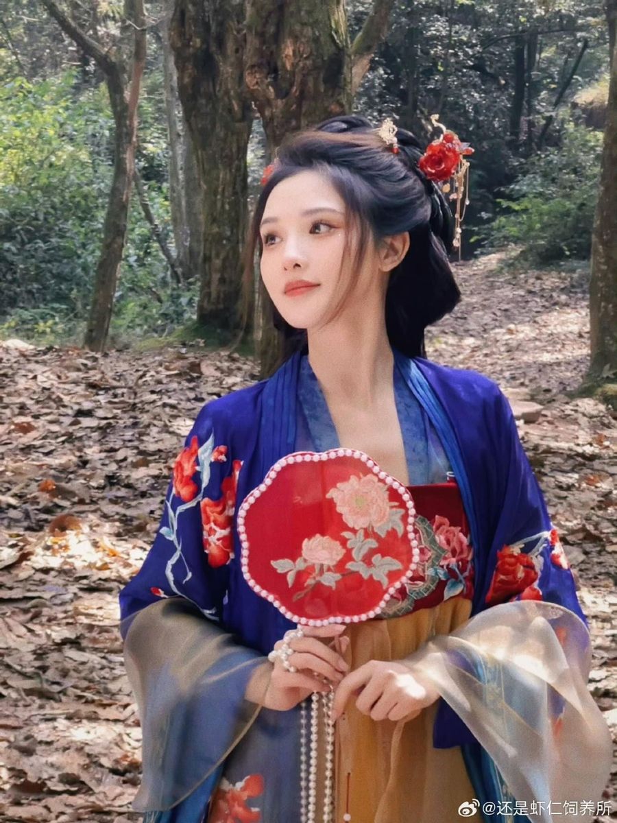 Hanfu Fashion:Exploring Ancient Chinese Style for Elementary Students