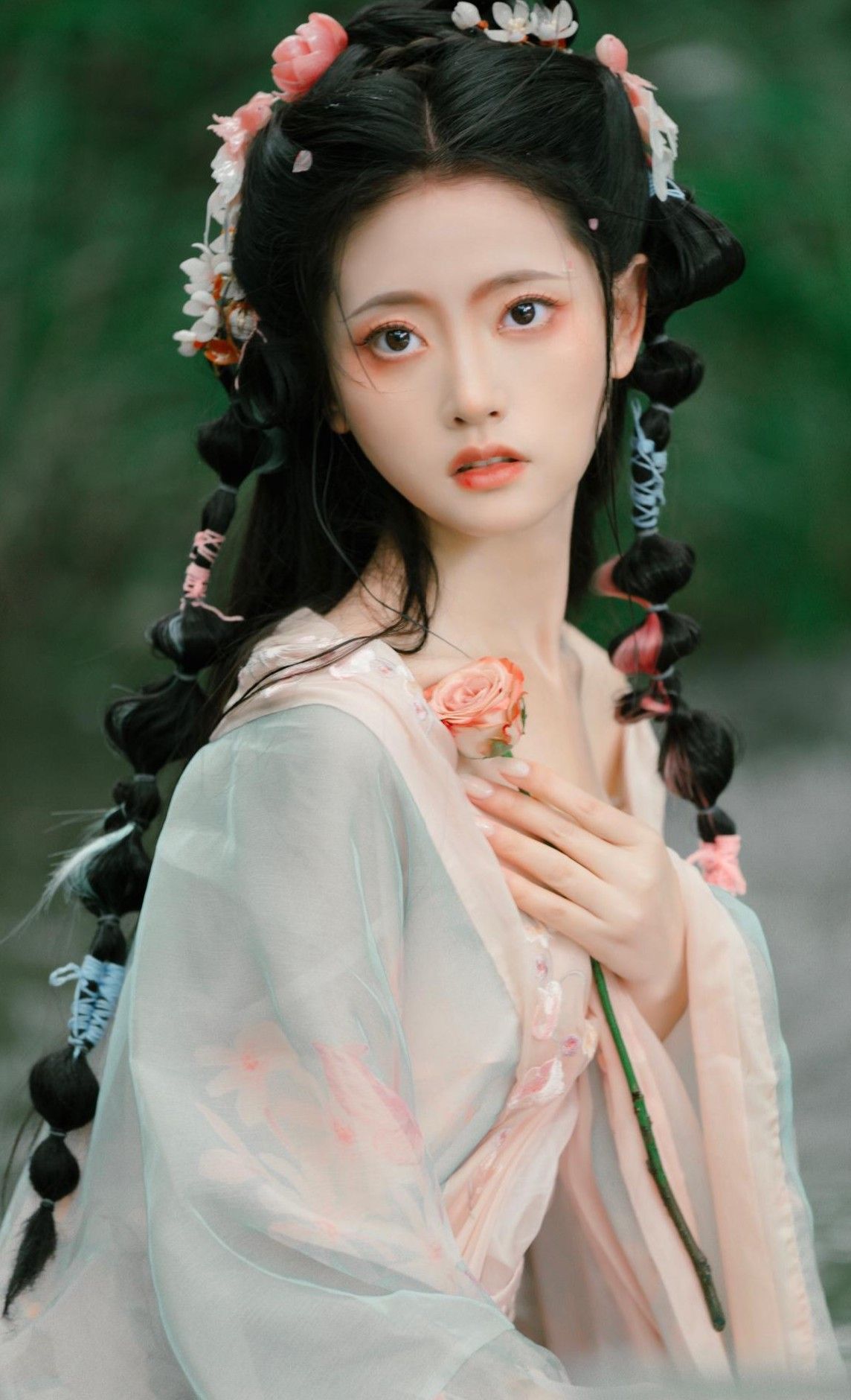 The Rise of Empress Wu Zhaoliao in Hanfu Splendor The Rise of Empress Wu Zhaoliao in Hanfu Splendor