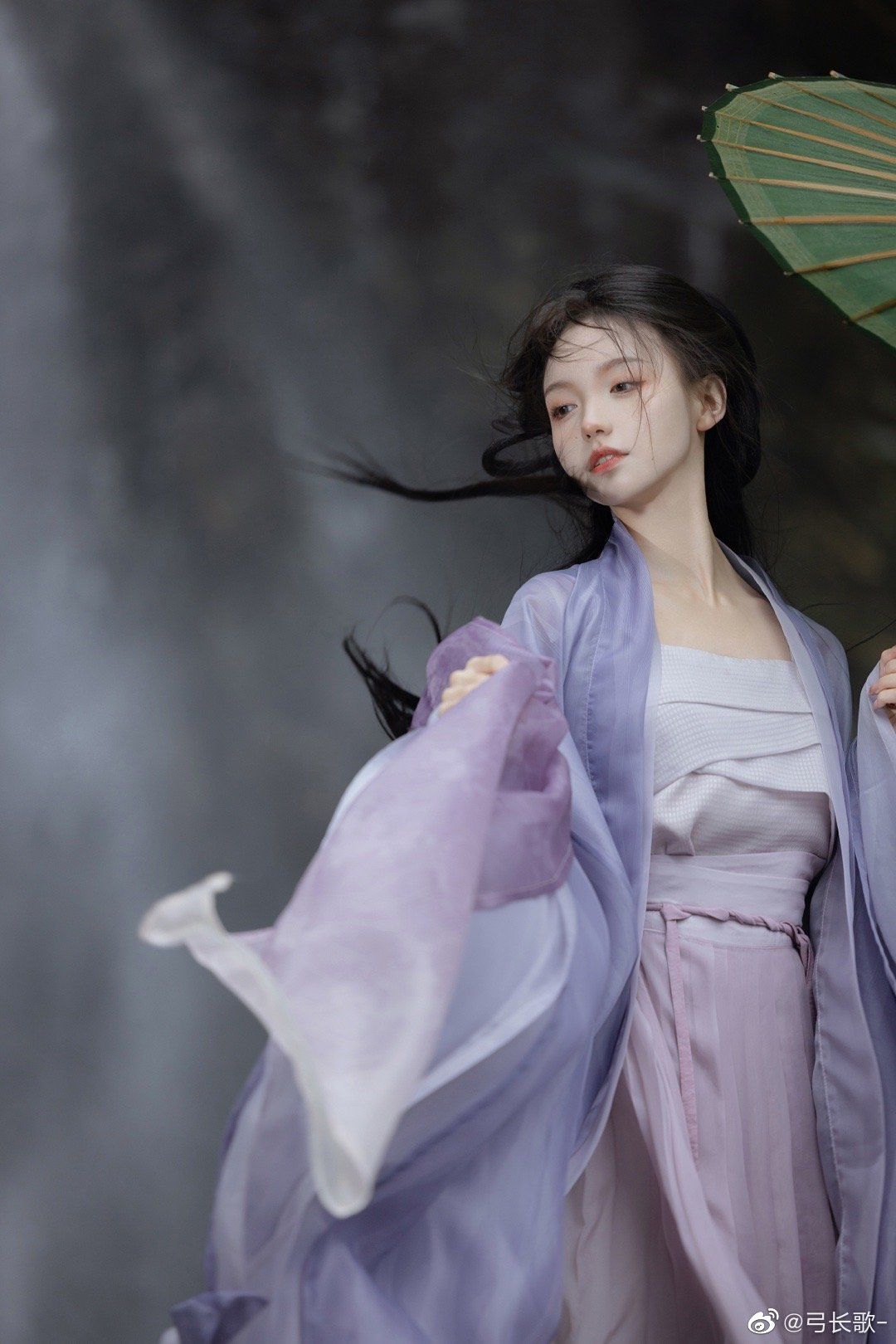 The Student Journey with Hanfu and Tangzhuang:Embracing Traditional Chinese Fashion The Student Journey with Hanfu and Tangzhuang:Embracing Traditional Chinese Fashion
