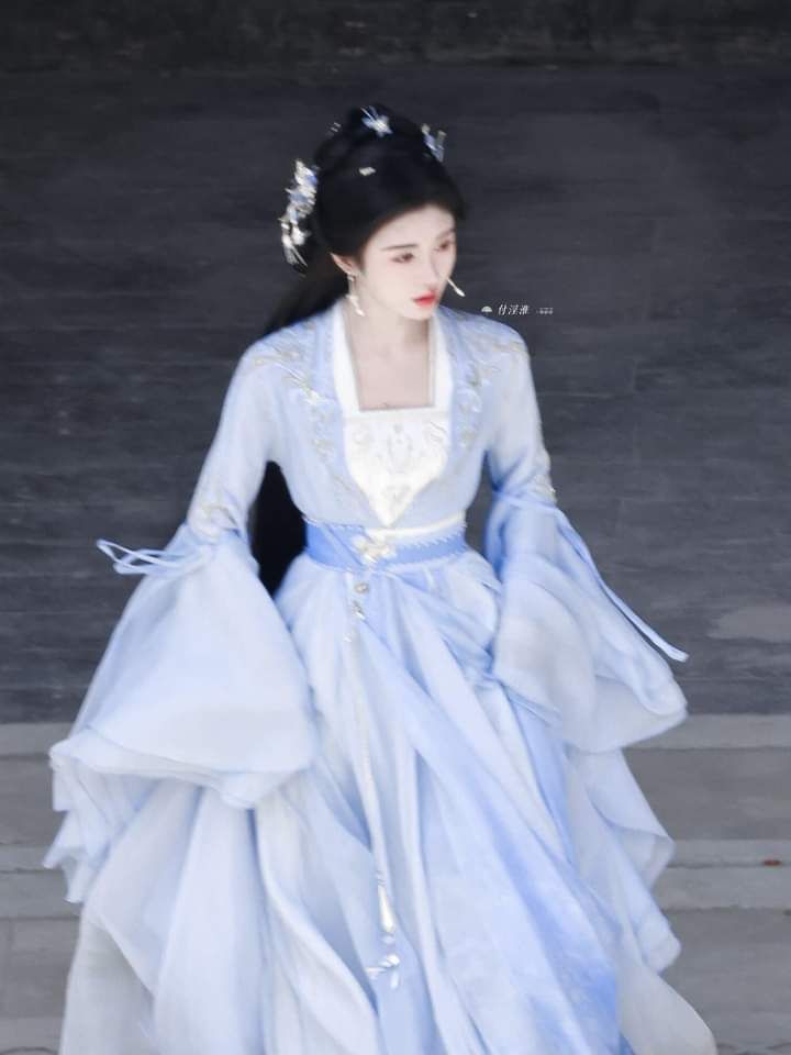 Summer Hanfu Dress Sets for Girls:A Blend of Tradition and Modern Comfort Summer Hanfu Dress Sets for Girls:A Blend of Tradition and Modern Comfort