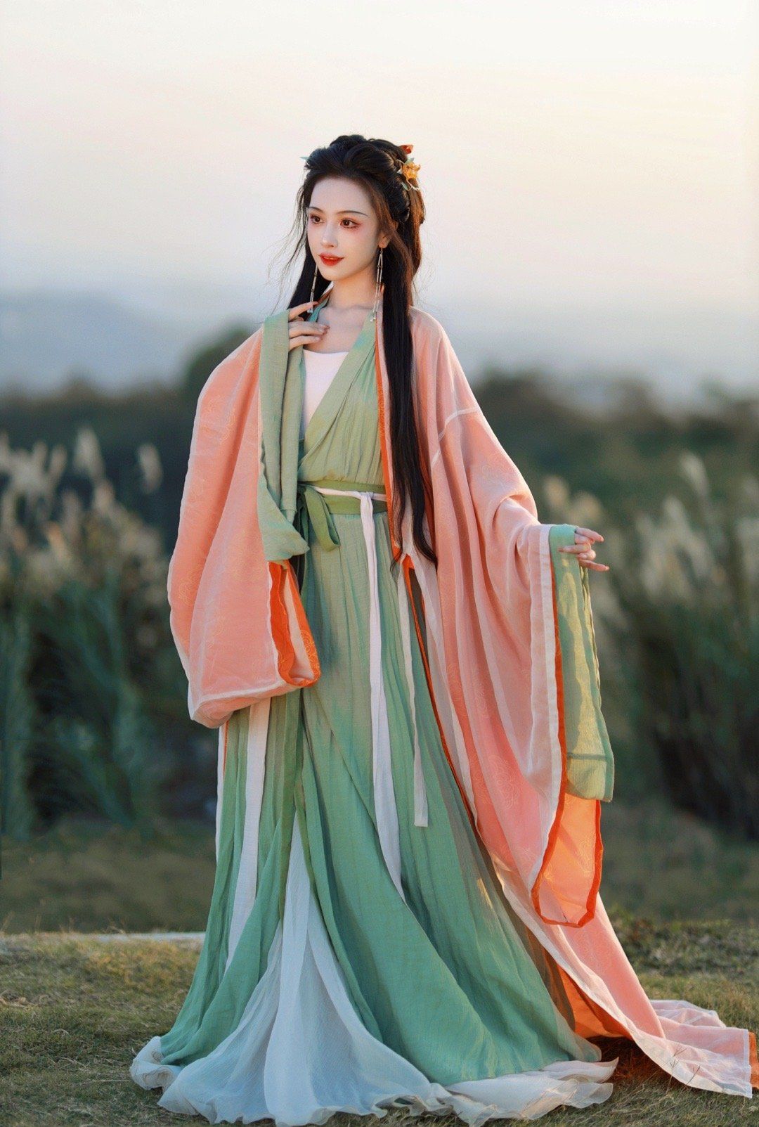 The Story of Gu Xian:The Allure of Shanhe Ling-Style Hanfu for Women The Story of Gu Xian:The Allure of Shanhe Ling-Style Hanfu for Women
