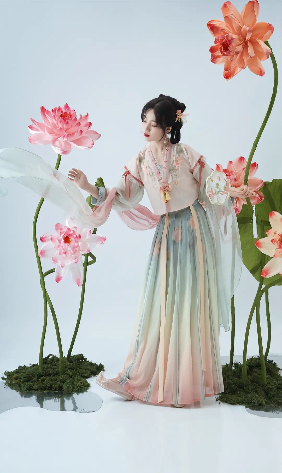 The Engagement Ceremony Gown:The Allure of Qipao for Modern Love Stories The Engagement Ceremony Gown:The Allure of Qipao for Modern Love Stories