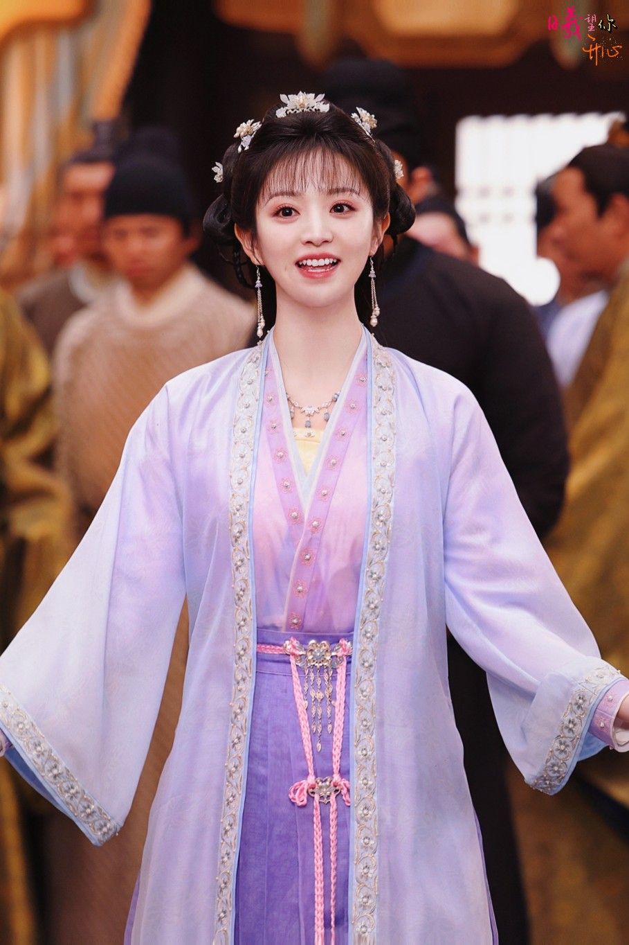 The Elegance of Black Cheongsam Collar Blouses:A Fashionable Staple in Modern Attire