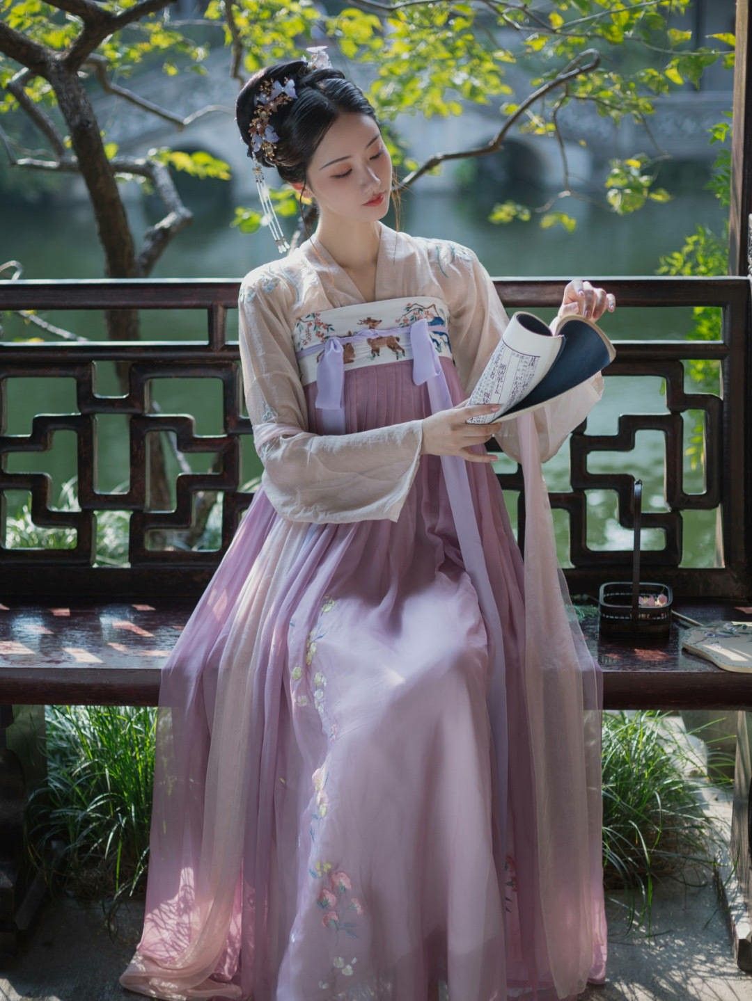 Childrens Cheongsam:A Traditional Chinese Style from the Republic Era Childrens Cheongsam:A Traditional Chinese Style from the Republic Era