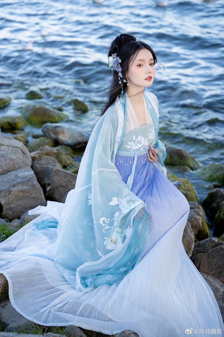 The Elegance of Silk Satin Horseface Skirt