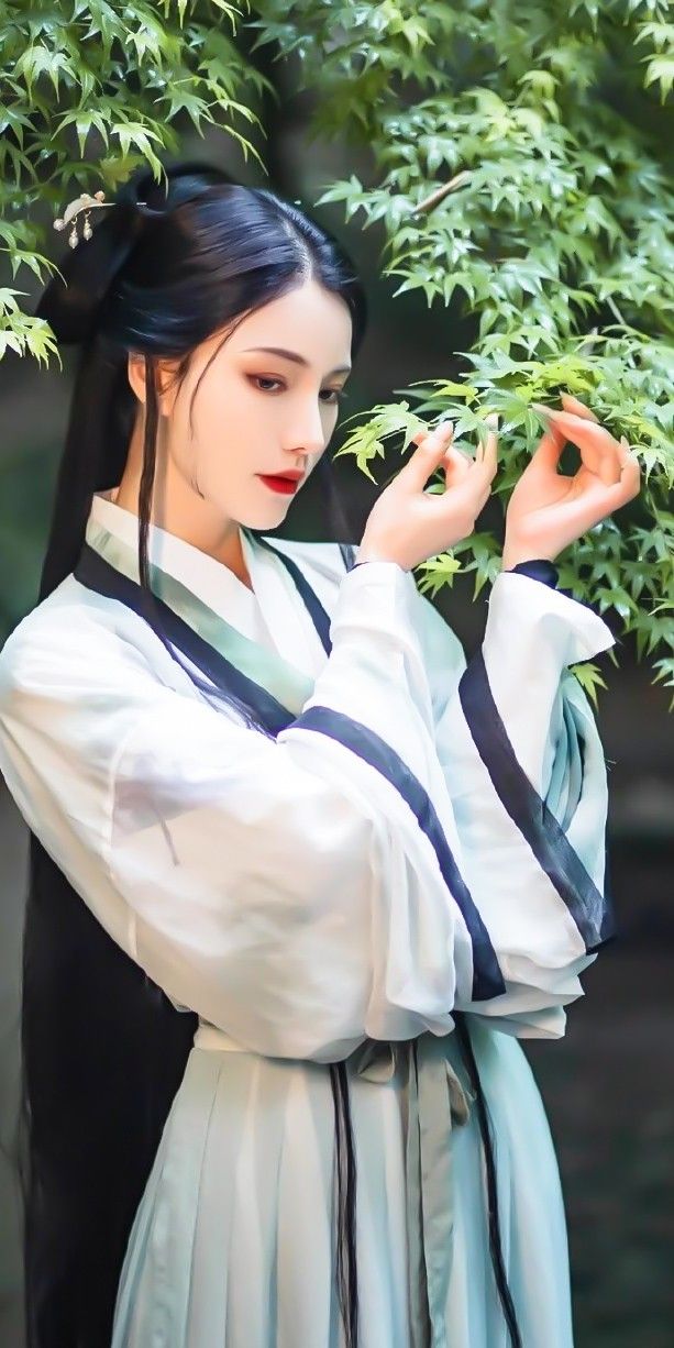 Four-Year-Old Girls Summer Hanfu Traditional Chinese Costume Experience Four-Year-Old Girls Summer Hanfu Traditional Chinese Costume Experience