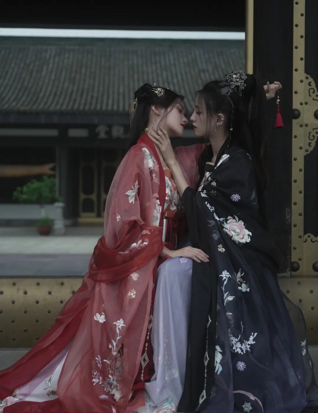 Fashionable Traditional Tang Suit for Big Kids