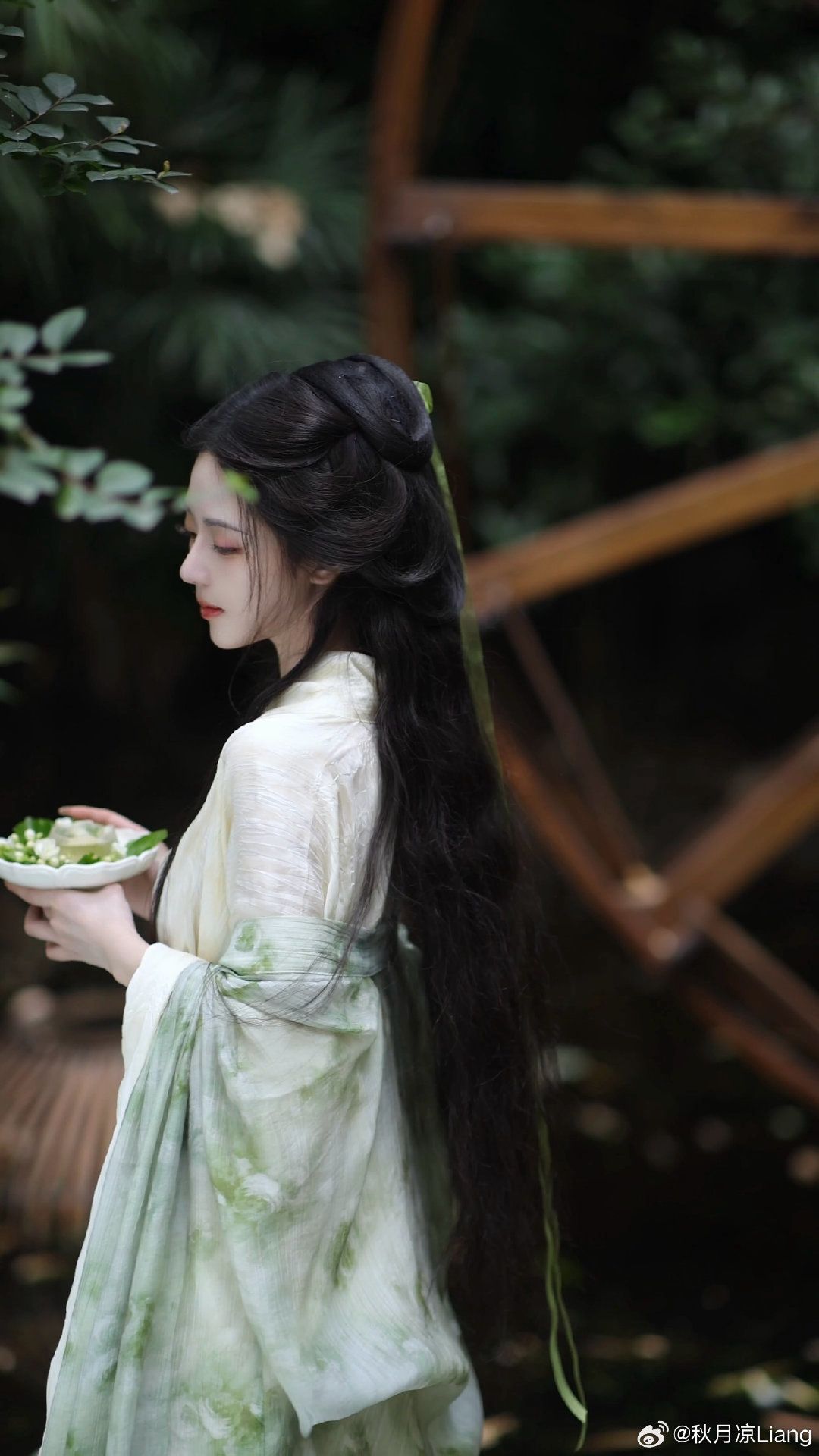 Summer 2023:Exploring the World of Girls Hanfu Fashion Summer 2023:Exploring the World of Girls Hanfu Fashion
