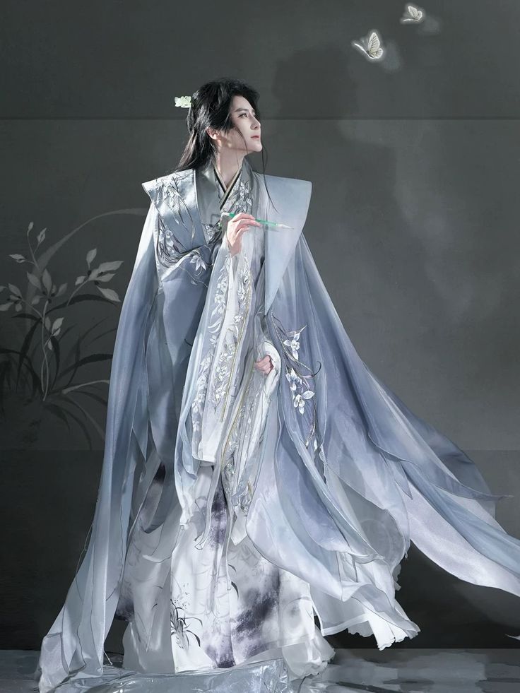 The Red Hanfu:A Womans Wish in the Realm of Traditional Chinese Apparel