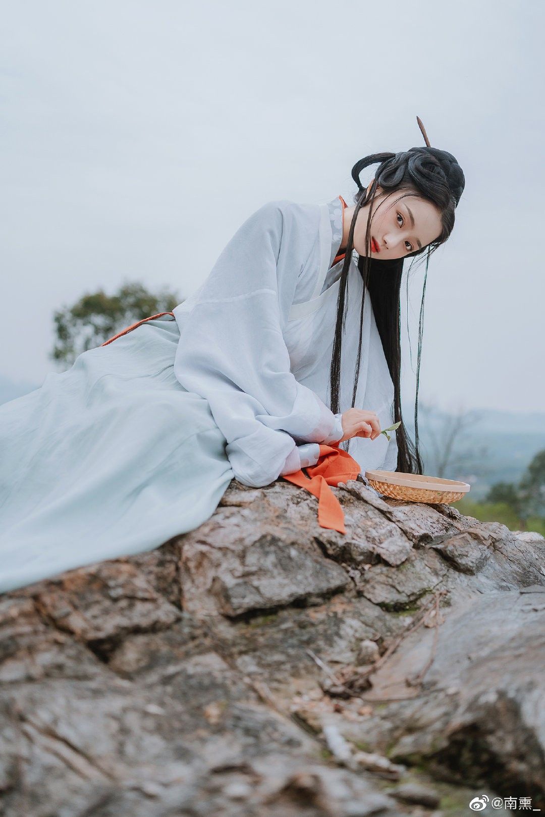 Ancient Charm of Hanfu Shoes in Summer:A Glimpse into Traditional Chinese Footwear Ancient Charm of Hanfu Shoes in Summer:A Glimpse into Traditional Chinese Footwear