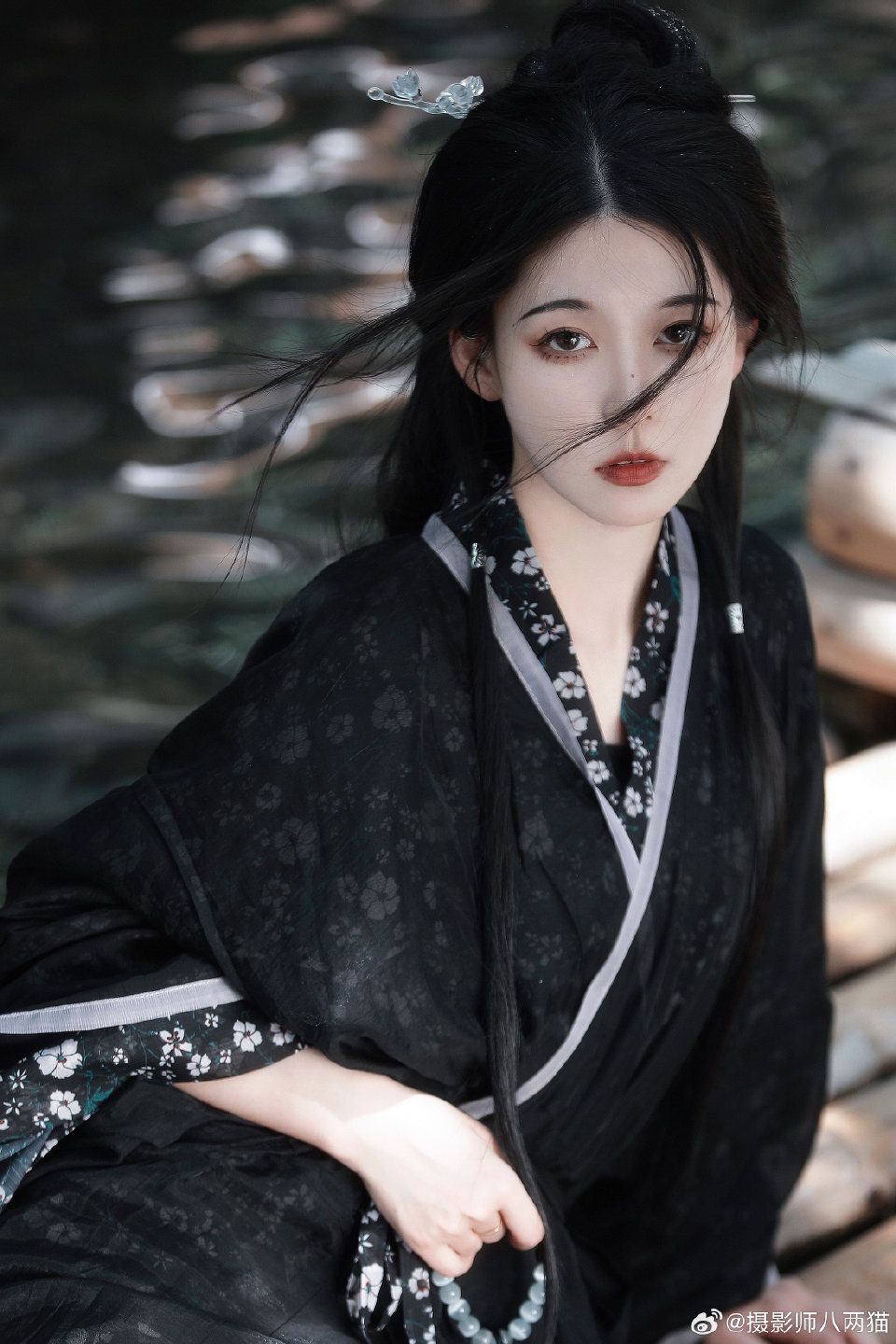 Childrens Performance in Cheongsam:A Cultural Journey