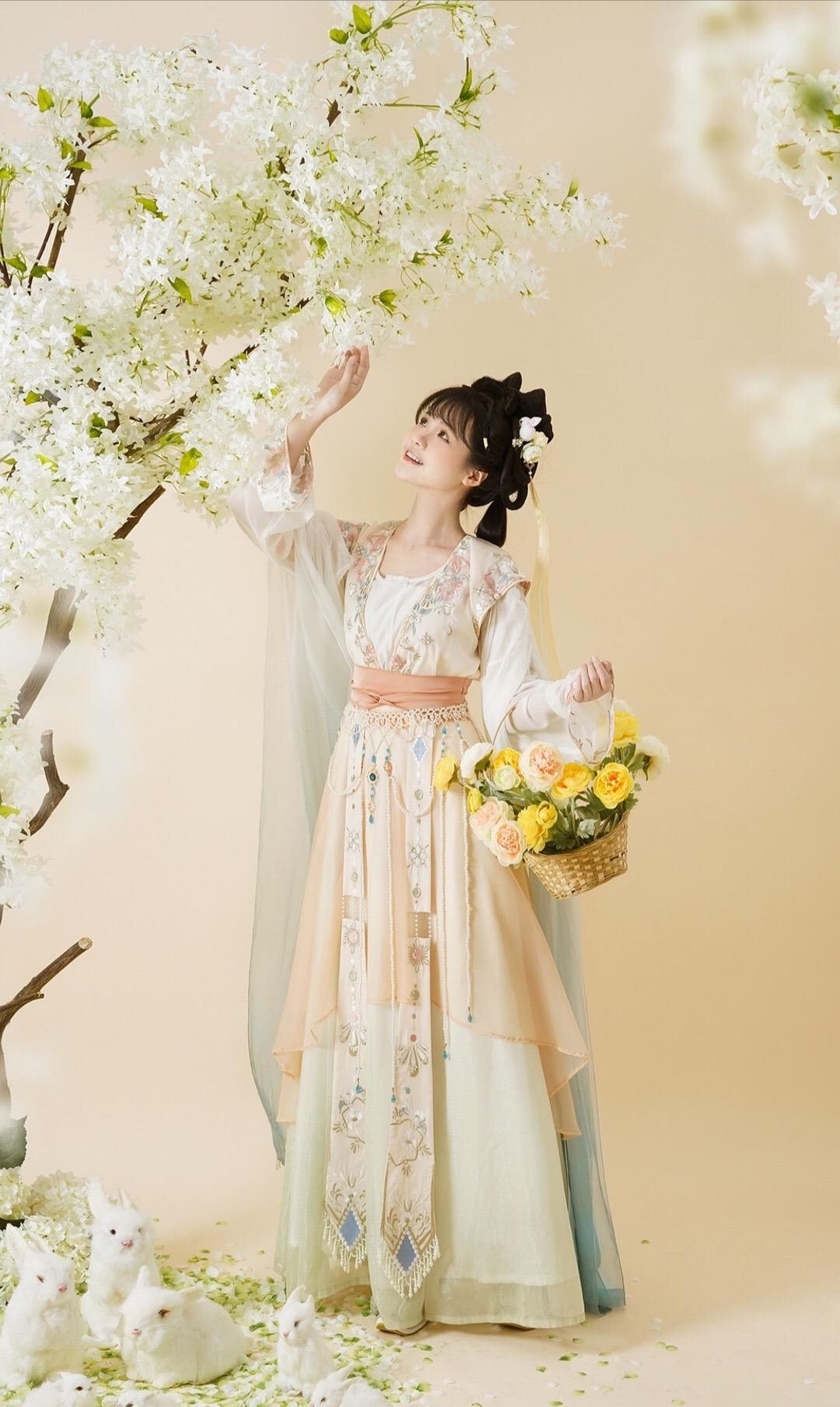 Summer Bride in Cheongsam Toast Dress:A Celebration of Traditional Elegance