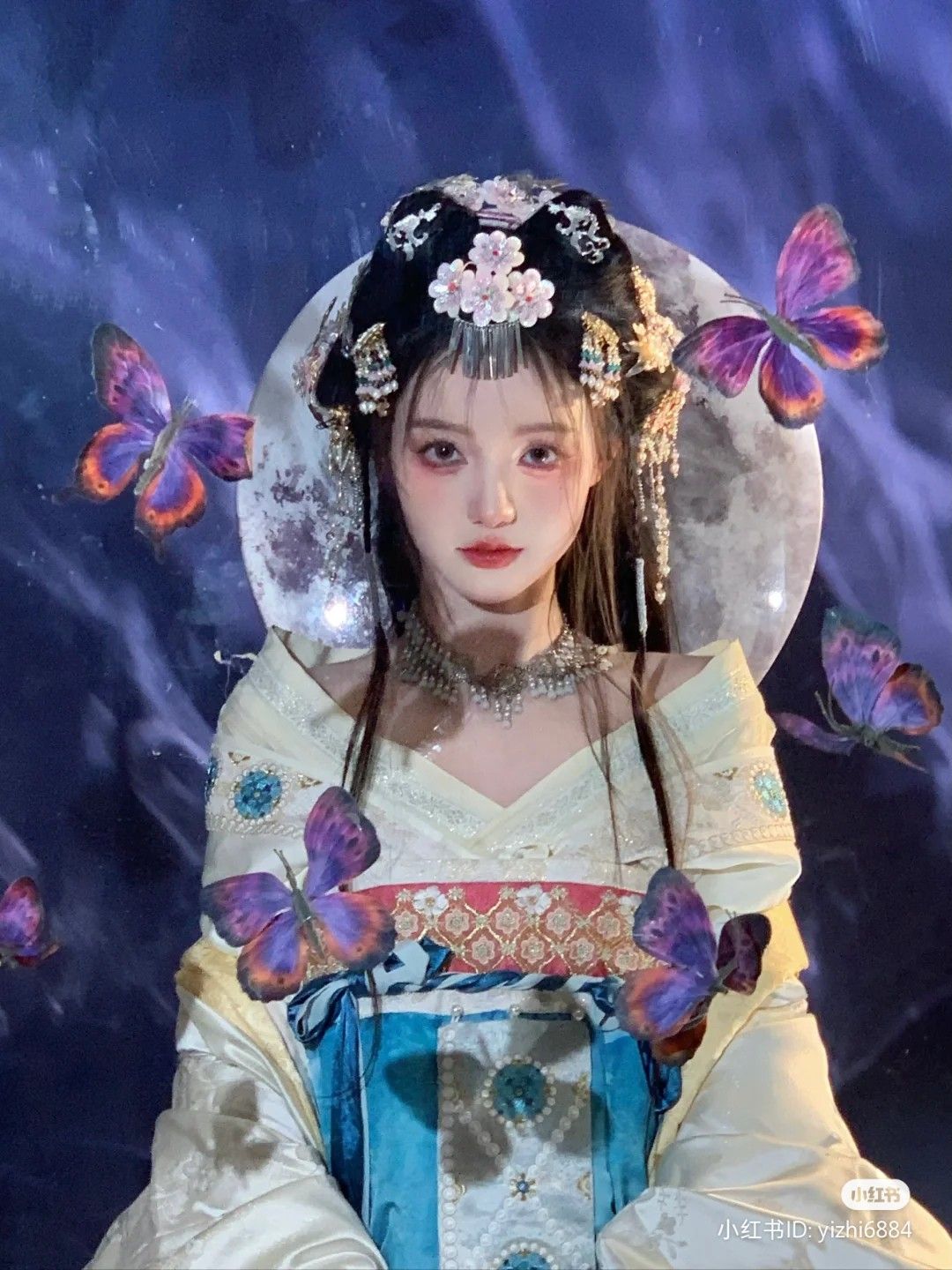 The Evolution of Cheongsam:A Glimpse into the Late Qing Dynasty The Evolution of Cheongsam:A Glimpse into the Late Qing Dynasty