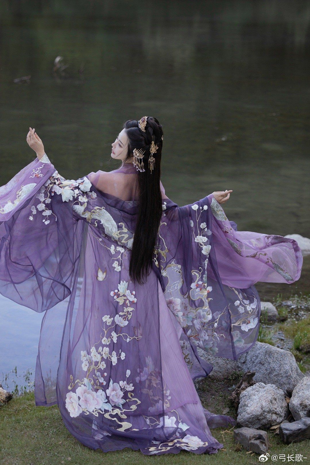 A Glimpse into the World of Pink Flower Cheongsam