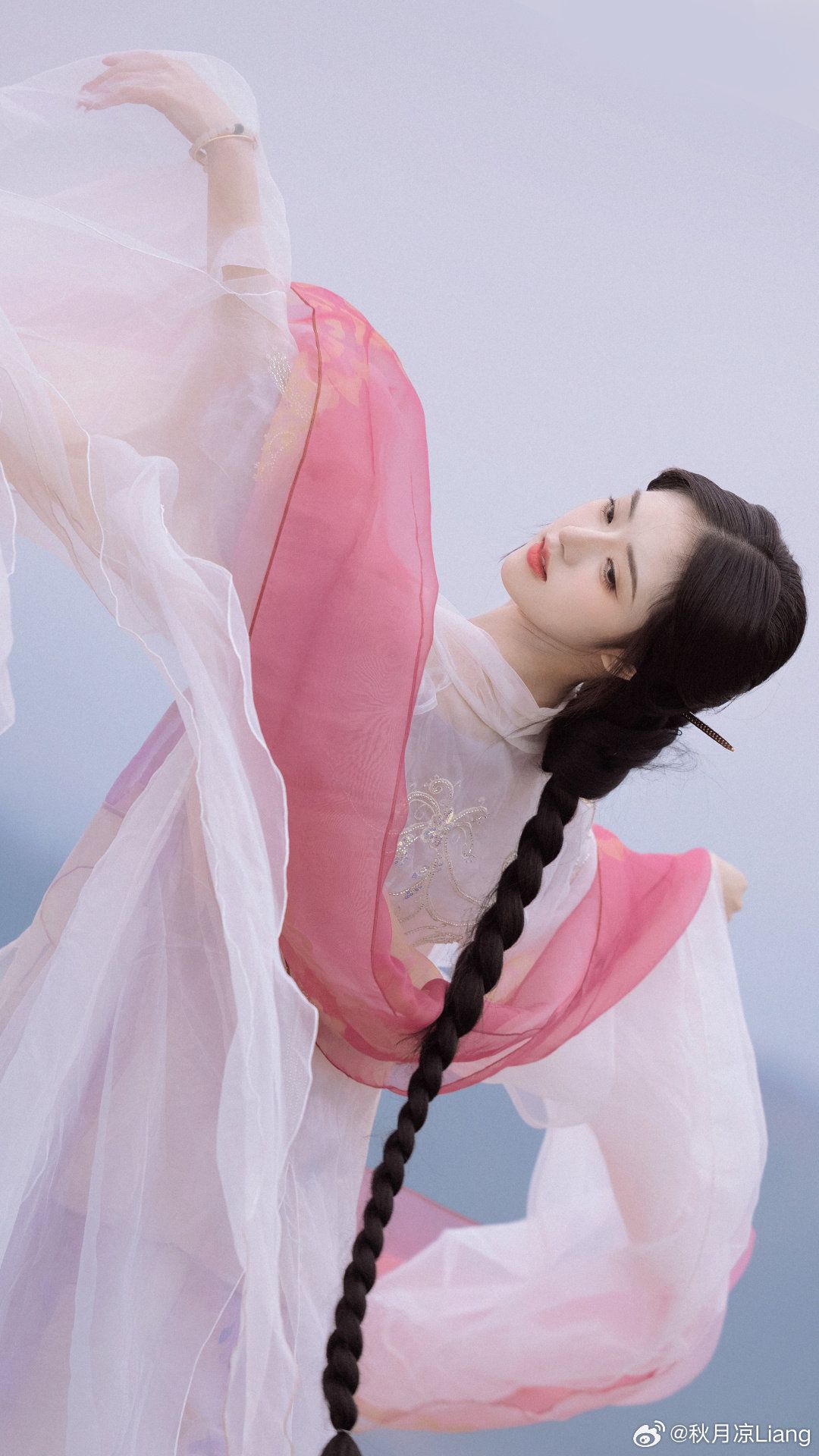 Enhanced Traditional Chinese Hanfu:A Blend of Ancient Elegance and Modern Comfort
