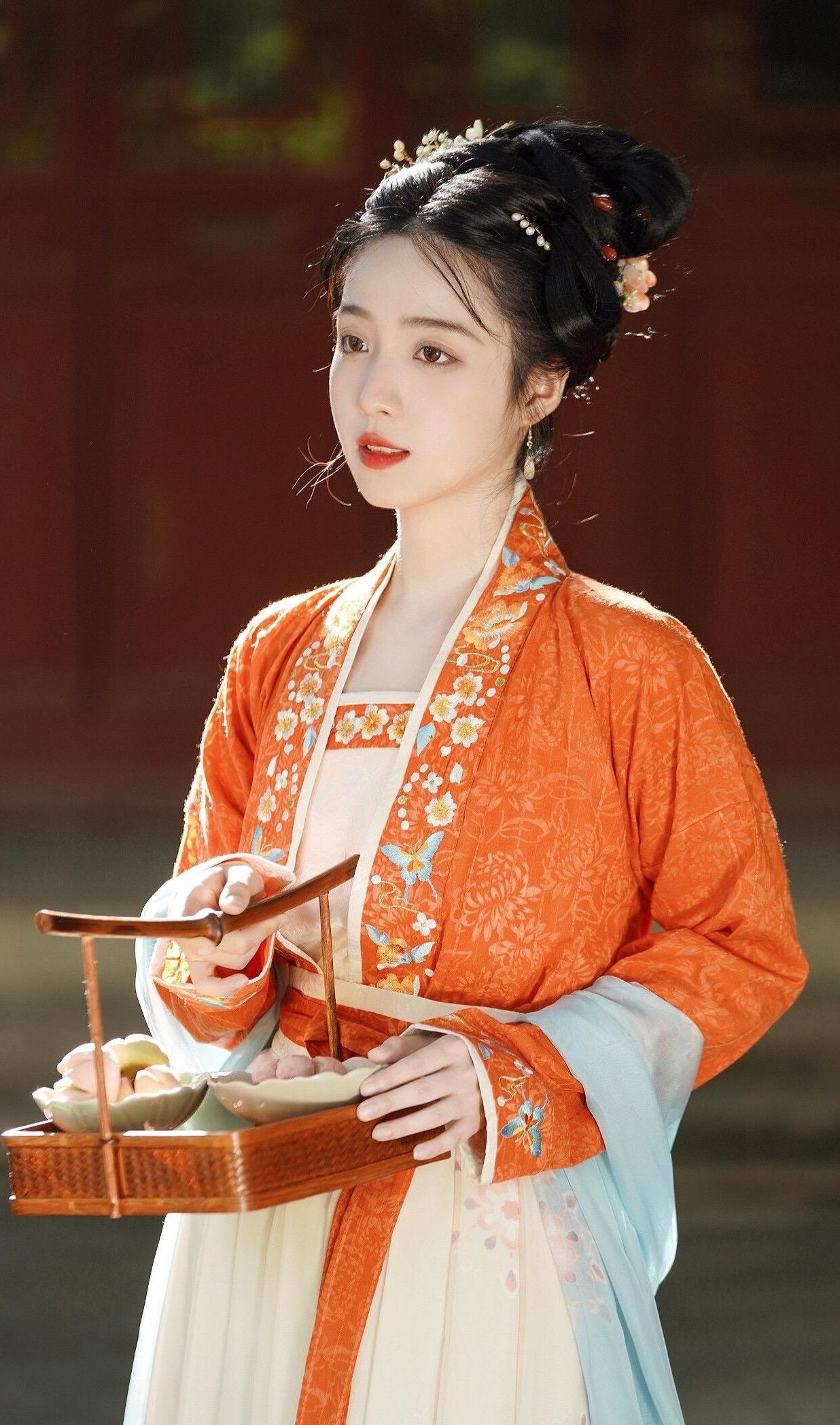Chinese-Style Cheongsam-Inspired Dress:The Evolution of Traditional Qipao into Modern Fashion Chinese-Style Cheongsam-Inspired Dress:The Evolution of Traditional Qipao into Modern Fashion