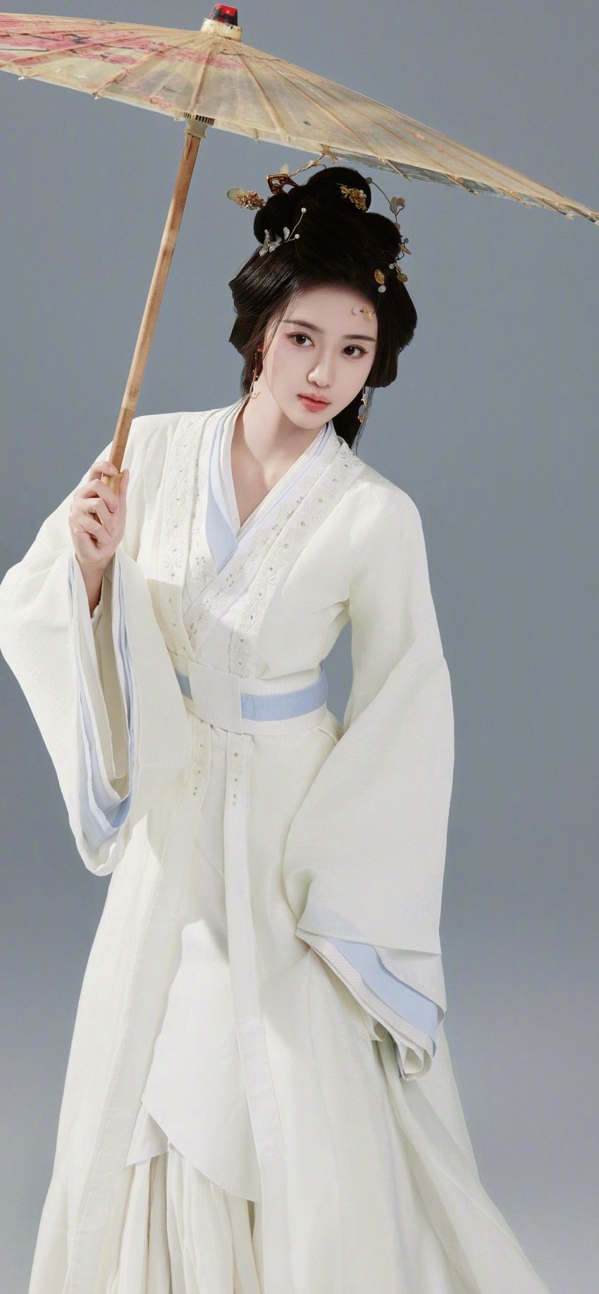 The Rise of Warm and Elegant Hanfu Thickened Jackets The Rise of Warm and Elegant Hanfu Thickened Jackets