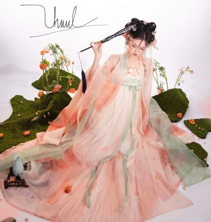 Improving the Design of Cheongsam Dress with Ramie Fabric:Plus Size Revolution Improving the Design of Cheongsam Dress with Ramie Fabric:Plus Size Revolution