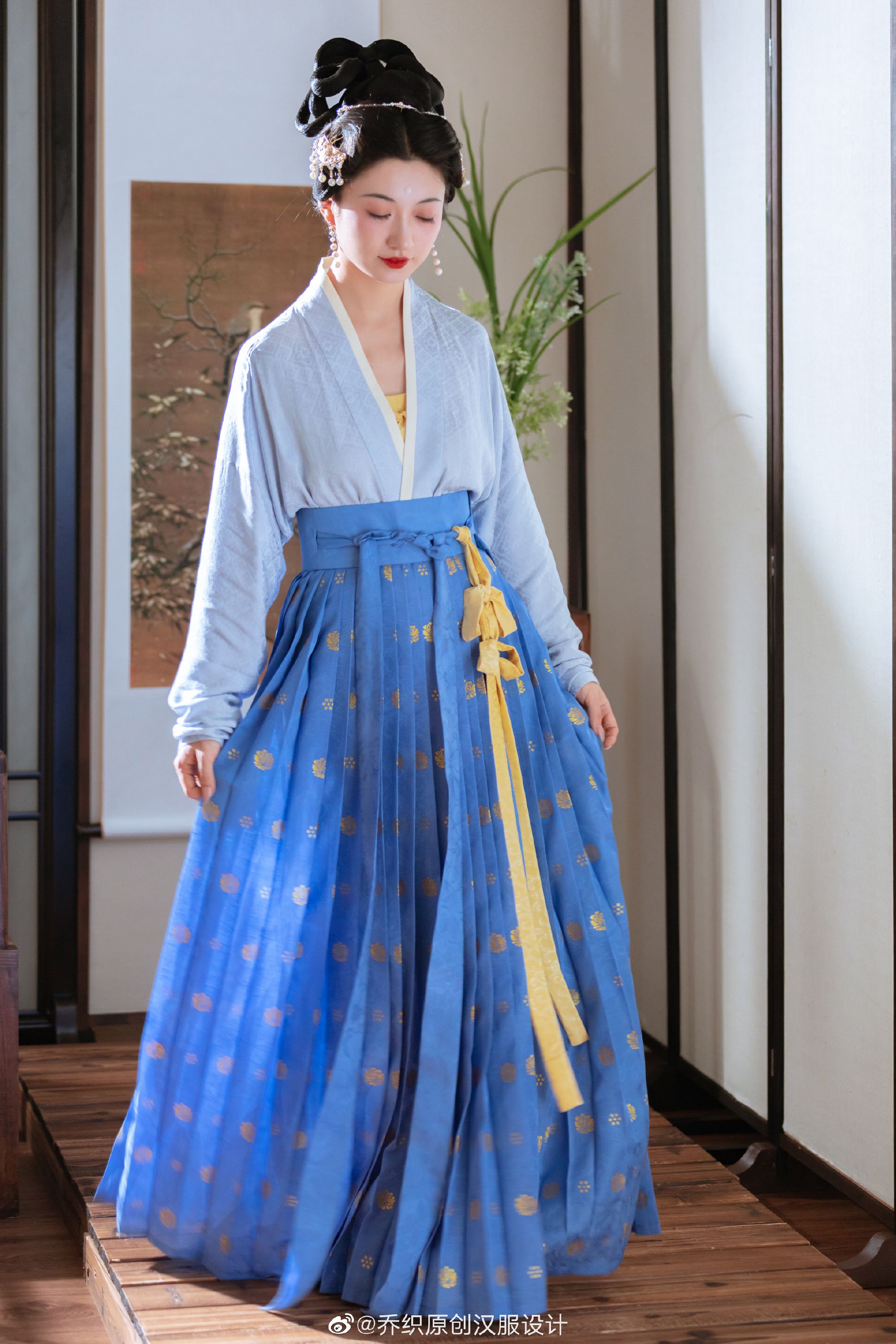 Lattice Cheongsam Skirt:The New Elastic Fashion Statement Lattice Cheongsam Skirt:The New Elastic Fashion Statement