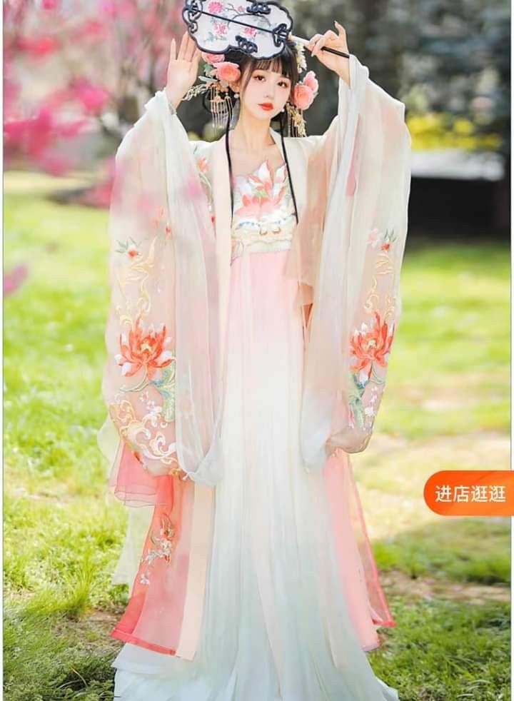 The Complete Blue Ming-Style Hanfu Costume:A Journey Through Traditional Elegance