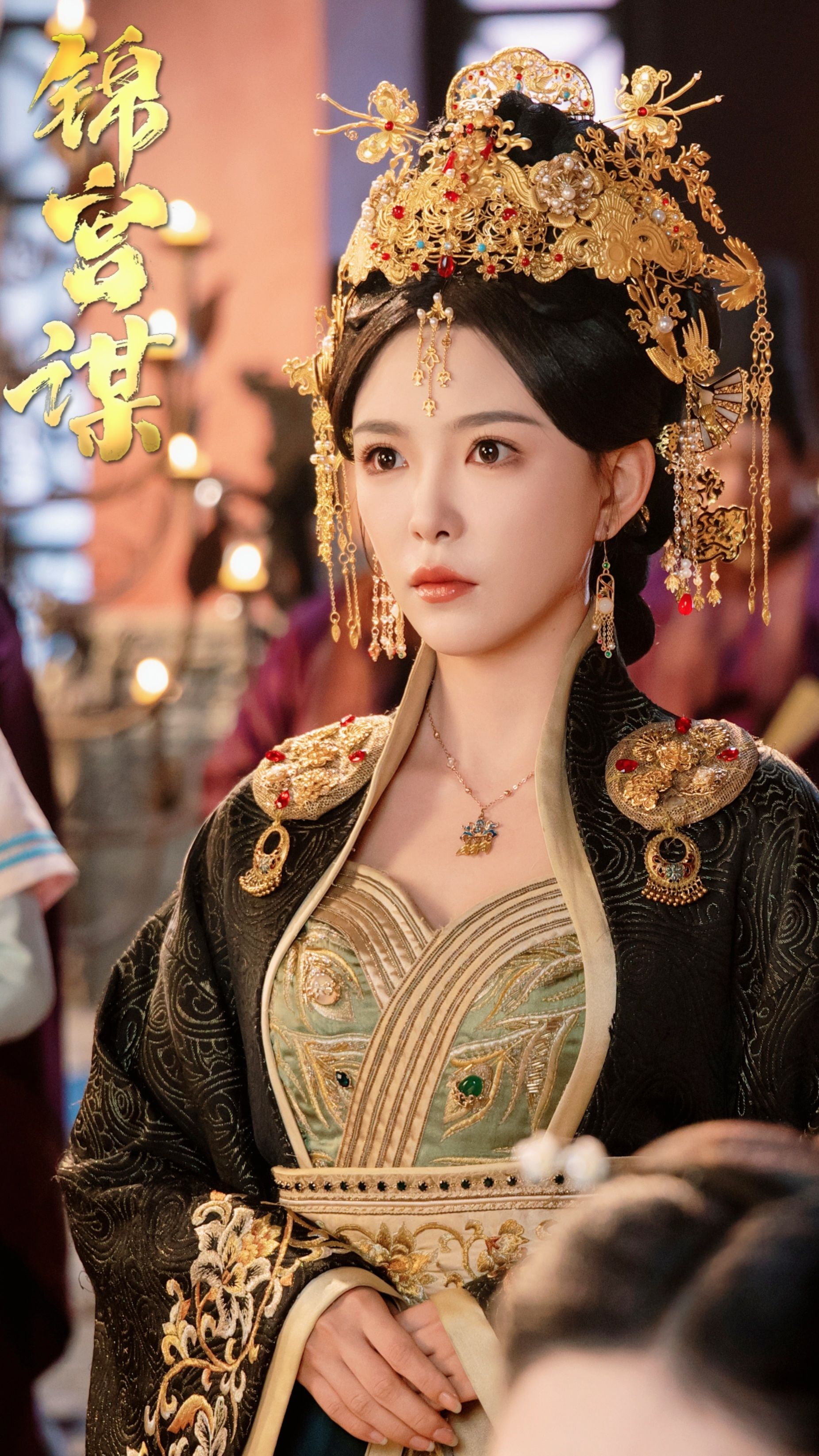 Elegance Redefined:The Charm of Yi Hongyans Cheongsam