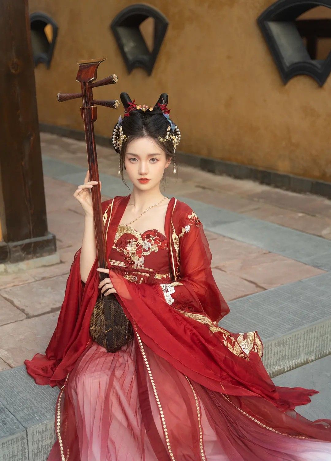 Preventing Slips on Clothes Hangers for Hanfu:A Guide to Safe and Effective Clothing Storage