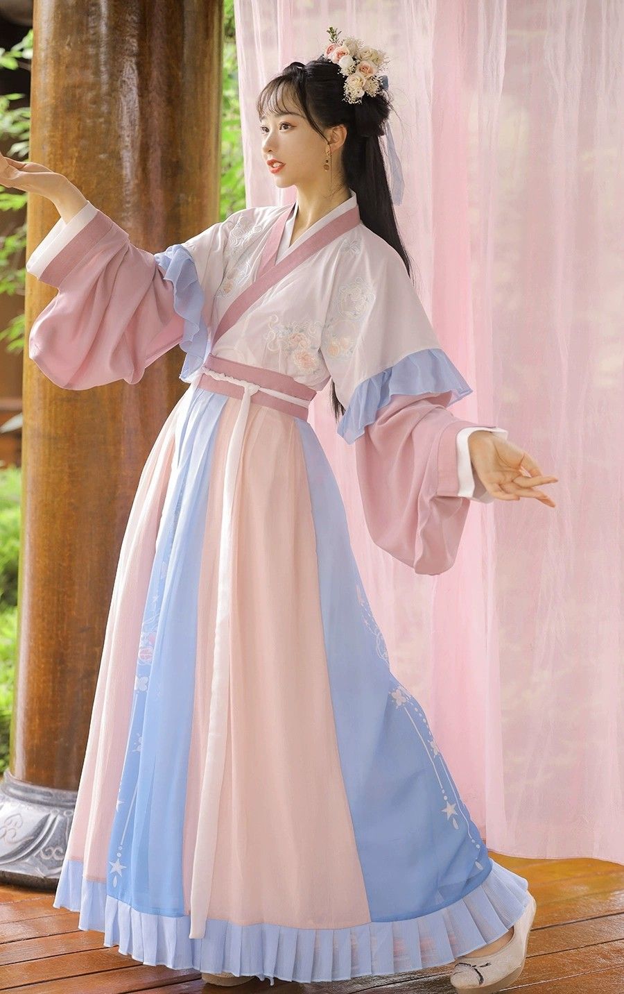 Original Qiong Yu Xue Jian Hanfu:Unveiling the Splendor of Traditional Chinese Fashion
